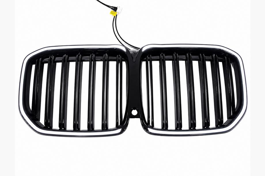 BMW X7 G07 2019- M-Look LED kidney grilles (2022+, gloss black) Photo 1