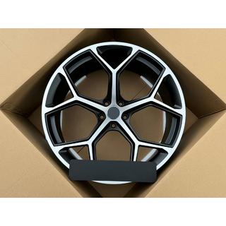 Forged OEM Wheels R22 V4 (Set of 4) Audi Q8 2018- photo 1