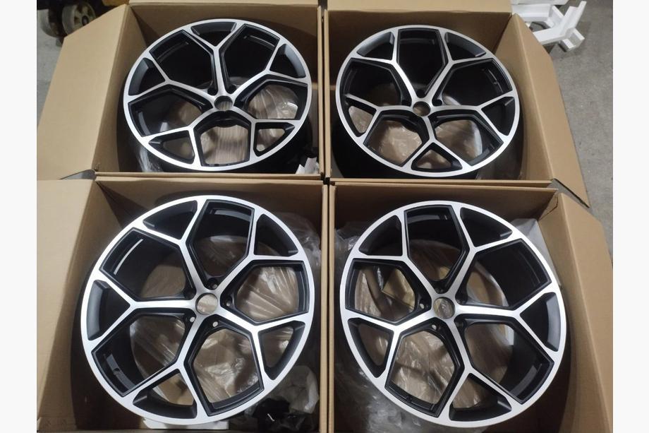 Audi Q8 2018- Forged OEM Wheels R22 V4 (Set of 4) Photo 15