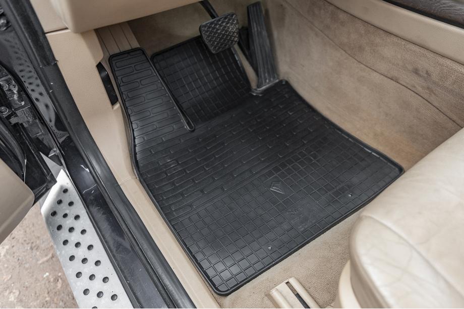 BMW X5 E70 2007-2013 Rubber Floor Mats (4 pcs, Stingray Premium) Photo 1