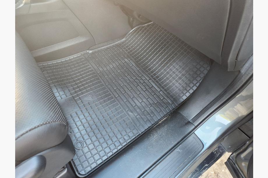 Honda CRV 2012-2016 Rubber Floor Mats (4 pcs, Stingray Premium) Photo 3