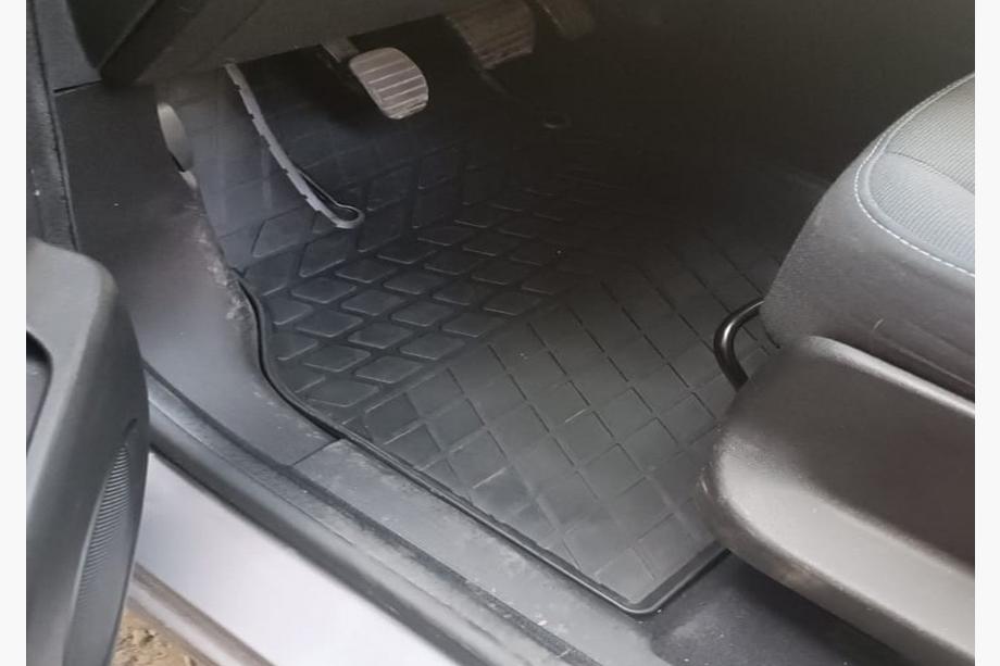 Renault Scenic/Grand 2009-2016 Rubber Floor Mats (4 pcs, Stingray Premium) Image