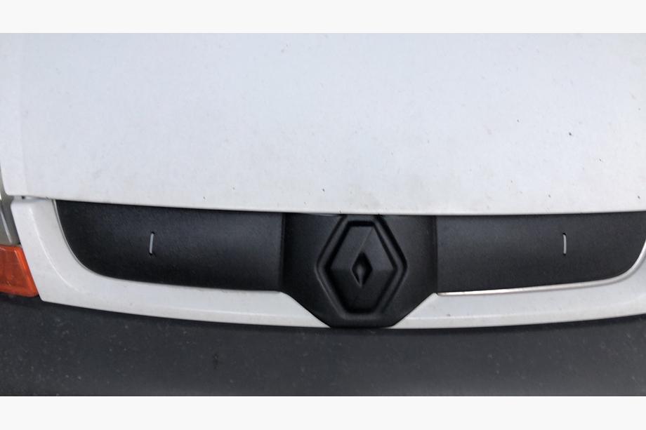 Renault Trafic 2001–2015 Winter front grille cover Photo 3