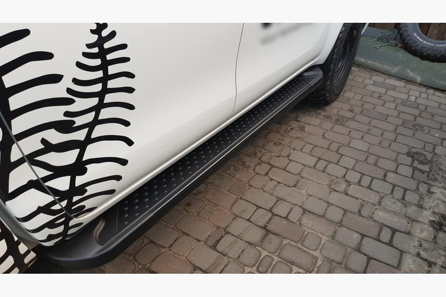 Toyota Hilux 2015- Side Steps Allmond Black (2 pcs, Aluminum) Image