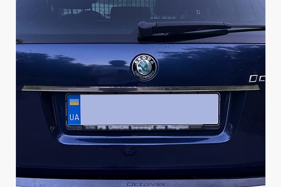 Skoda Octavia II A5 2010-2013 Chrome trim above license plate Carmos (stainless steel) Image