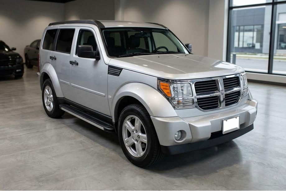 Dodge Nitro 2006-2011 Side Steps Maya V1 (2 pcs, Aluminum) Image
