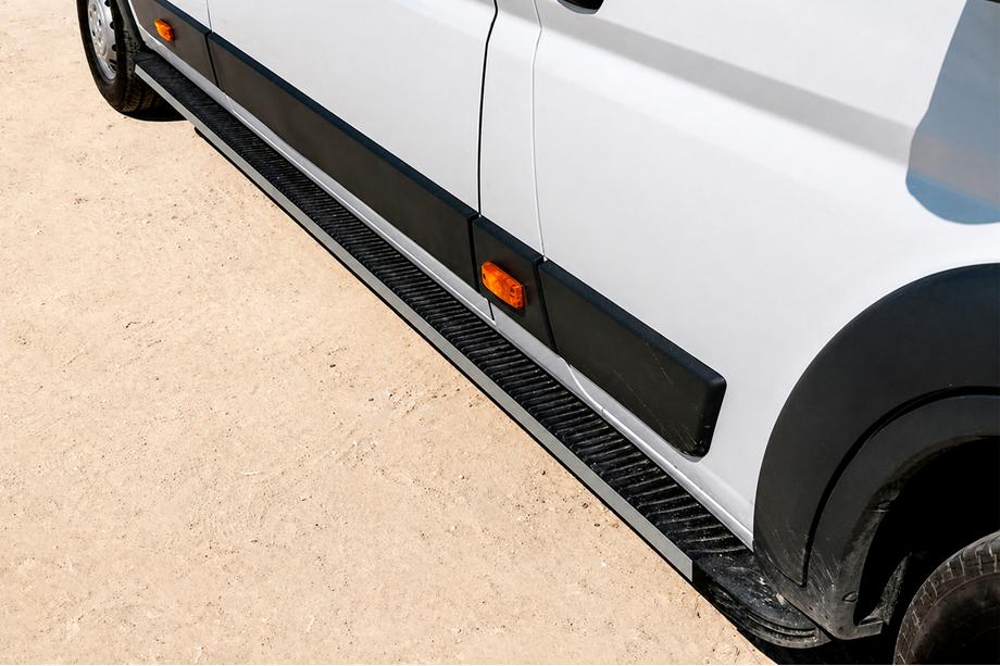 Fiat Ducato 2006-2025 Side Steps Maya (2 pcs, Aluminum) Image