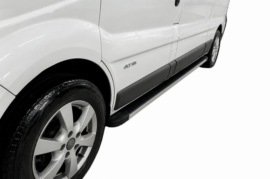 Opel Vivaro 2001–2015 Side Steps Maya (2 pcs, Aluminum) Image