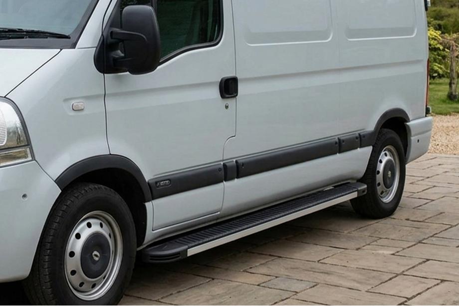 Nissan Interstar 2002-2010 Side Steps Maya (2 pcs, Aluminum) Image