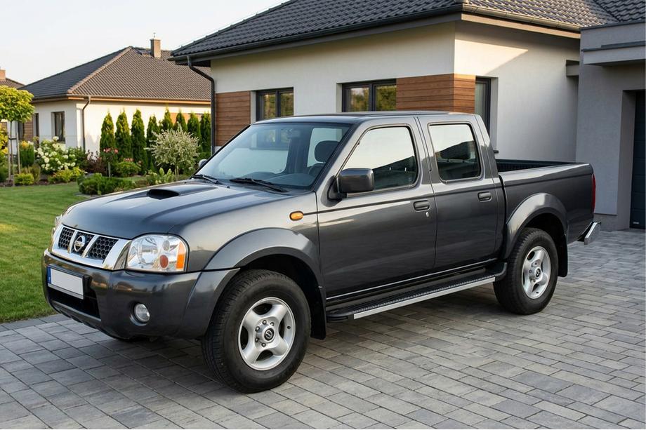 Nissan NP300 1999-2015 Side Steps Maya V1 (2 pcs, Aluminum) Image