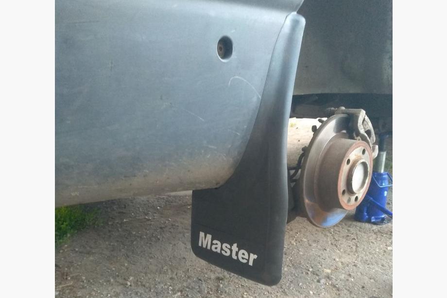 Renault Master 1998-2010 Premium Custom Fit Mud Flaps with Recess (2 pcs, Rubber) Image