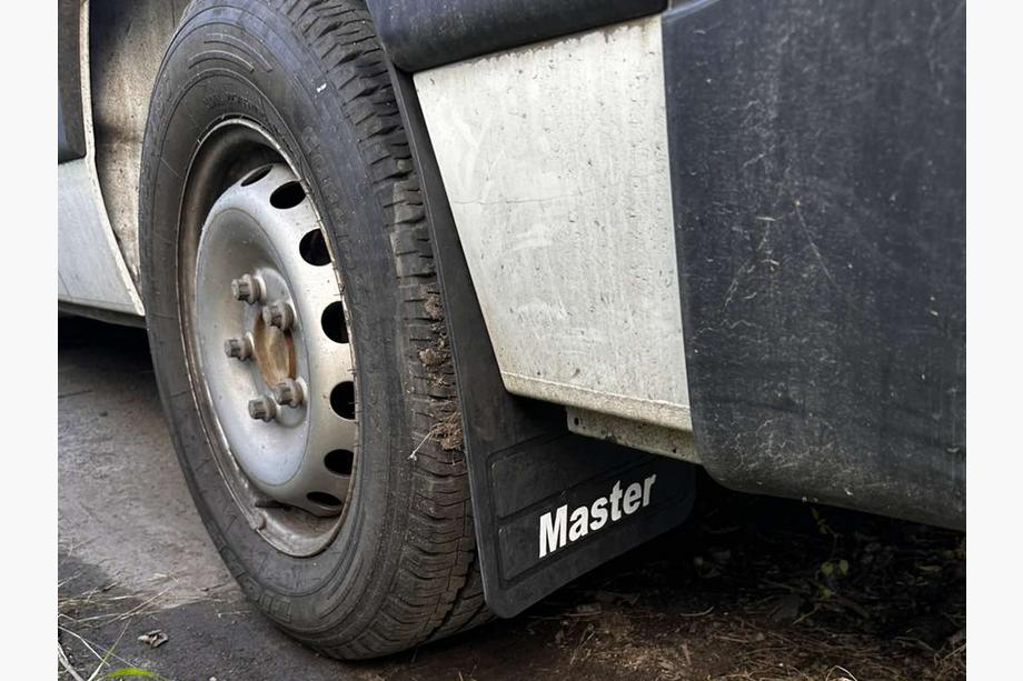 Renault Master 2011-2023 Premium Mud Flaps straight (2 pcs, rubber) Image