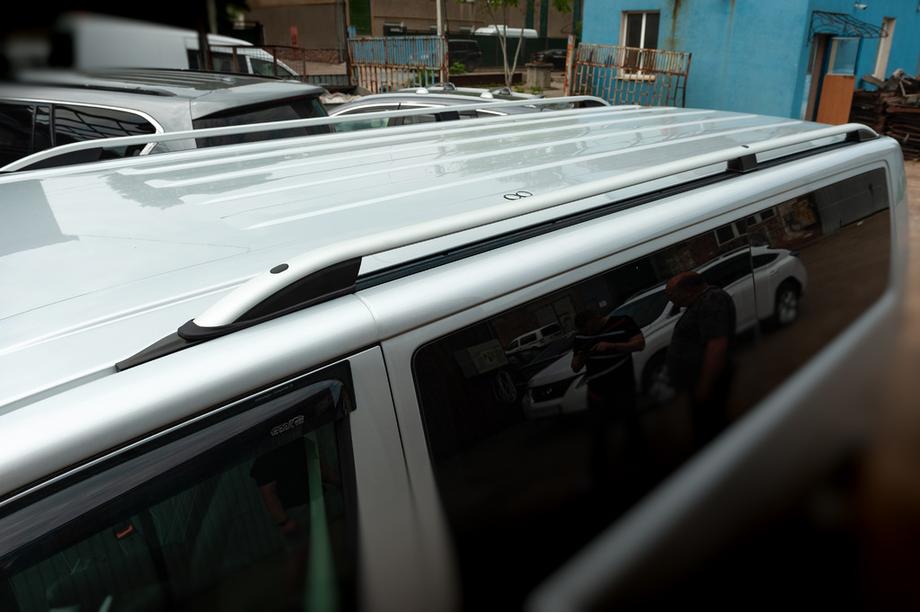 Volkswagen T6 2015-2024 Roof Rails CROWN (matte grey) Image