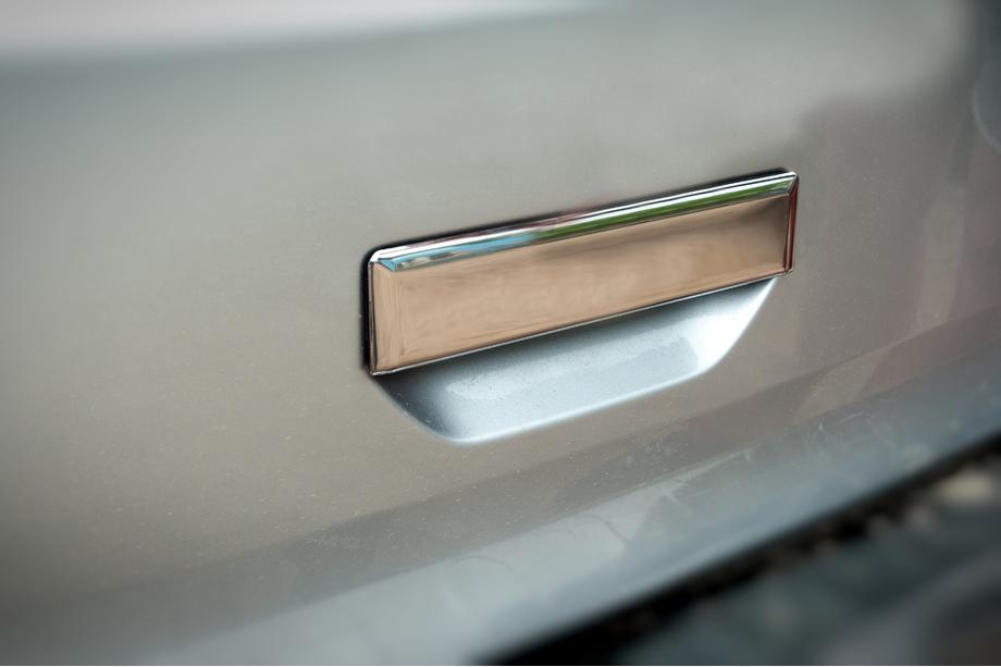 Volkswagen T6 2015-2024 Rear door handle cover (stainless steel) OmsaLine - Italian Stainless Steel Photo 3