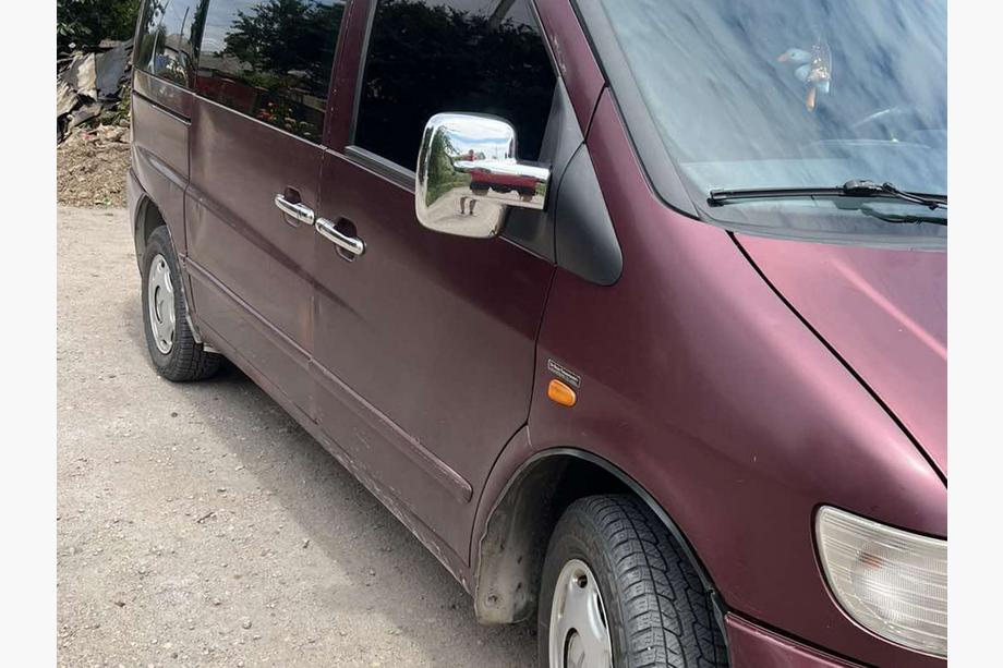 Mercedes Vito W638 1996-2003 Chrome Door Handle Covers (Stainless Steel) 3 pcs. OmsaLine - Italian Stainless Steel Image