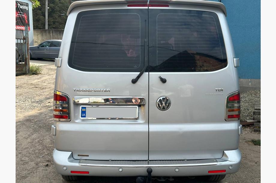 Volkswagen T5 Caravelle 2004-2010 Chrome trim above license plate for swing doors (stainless steel) OmsaLine - Italian Stainless Steel Photo 10