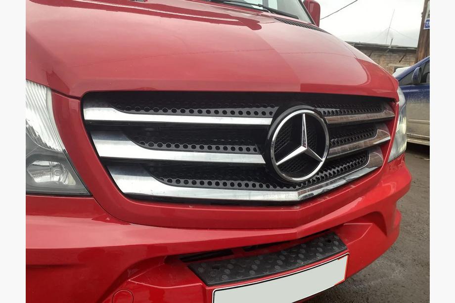 Mercedes Sprinter W906 2006–2018 Chrome Grille Covers (2013↗, Stainless Steel) Photo 6