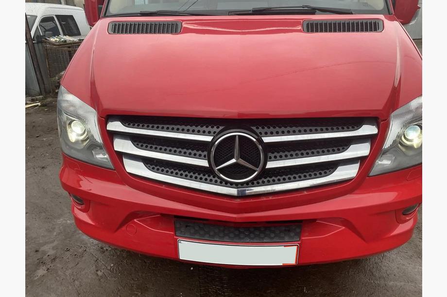 Mercedes Sprinter W906 2006–2018 Chrome Grille Covers (2013↗, Stainless Steel) Photo 7