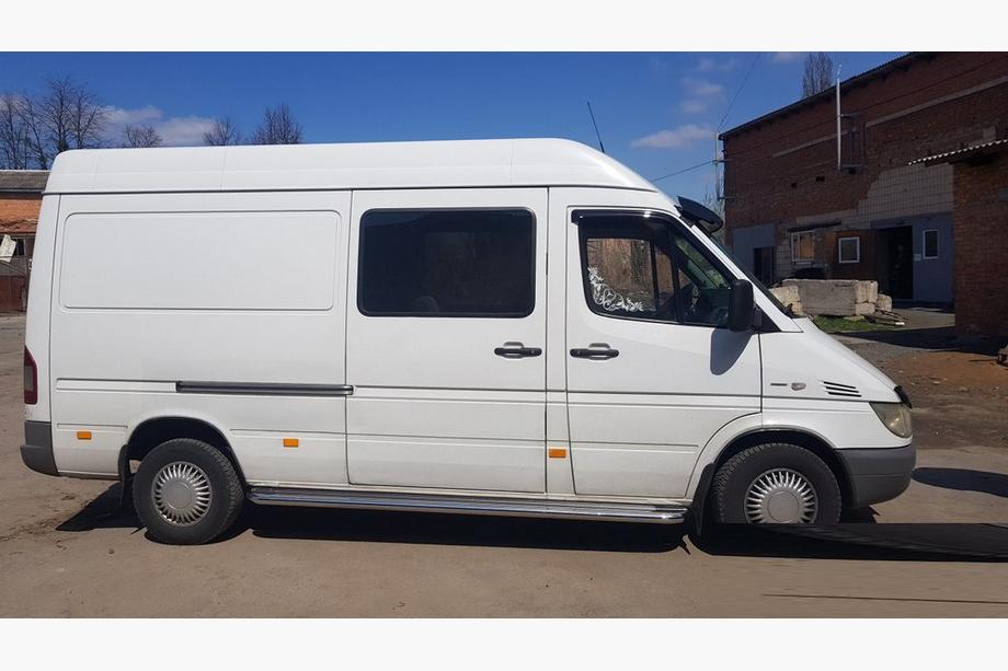 Mercedes Sprinter W901/902/903/904/905 1995–2006 Premium Side Steps (2 pcs, Stainless Steel) Image