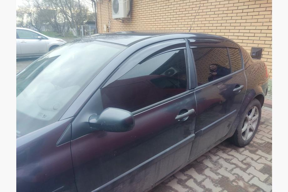 Renault Megane II 2004-2009 Window Deflectors SD (4 pcs, Perflex Sport) Image