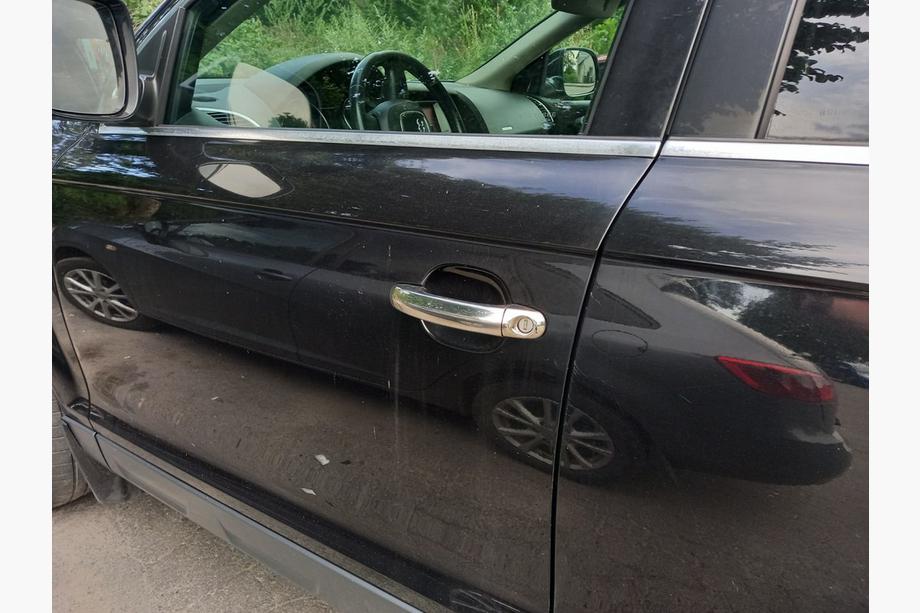 Audi Q7 2005-2015 Chrome Door Handle Covers (4 pcs, Stainless Steel) Carmos, with button Image
