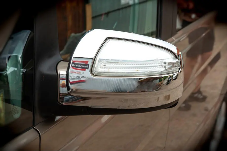 Mercedes Viano 2004-2014 Mirror Covers VIANO 2010-2015 (2 pcs, plastic) Image