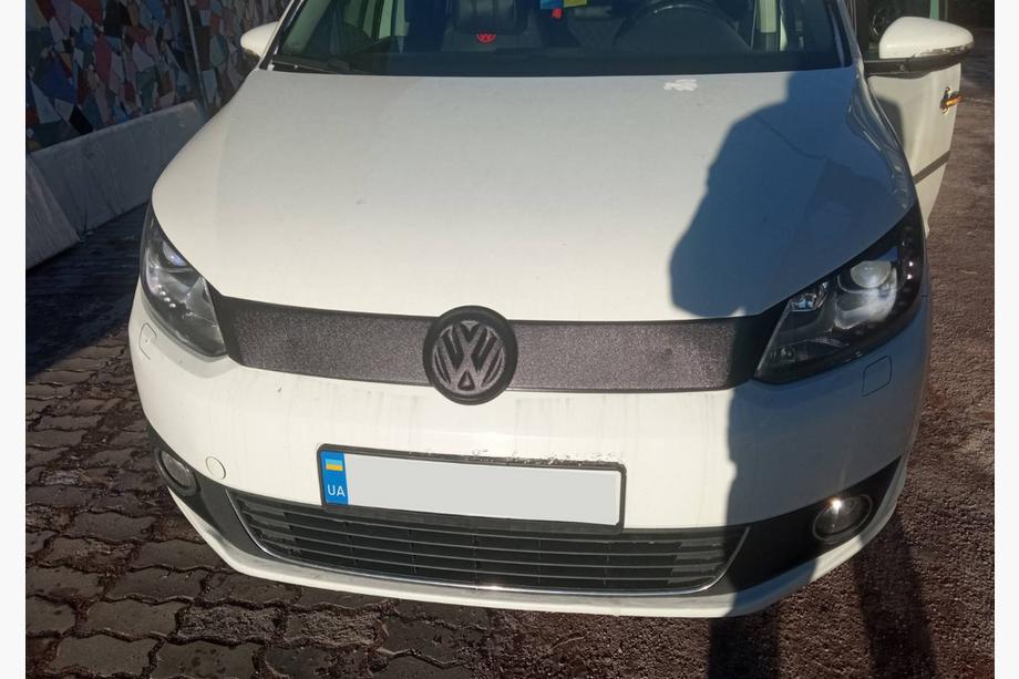 Volkswagen Caddy 2010-2015 Winter grille cover (upper) Matte Image