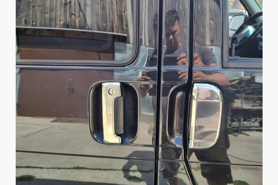 Volkswagen T4 Transporter 1990-2003 Chrome Door Handle Covers (7 pcs, Steel) Image