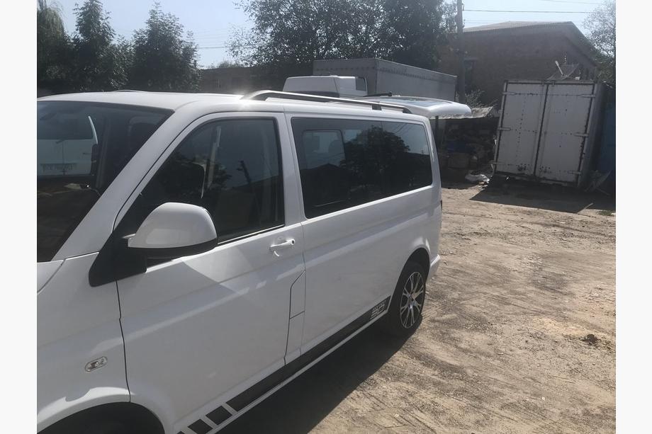Volkswagen T5 Multivan 2003–2010 Black Roof Rails Short base, plastic feet Photo 9