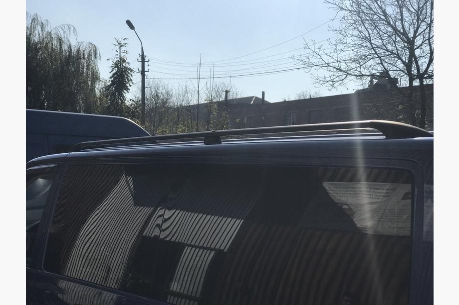 Volkswagen T5 Multivan 2003–2010 Black Roof Rails Short base, plastic feet Photo 7