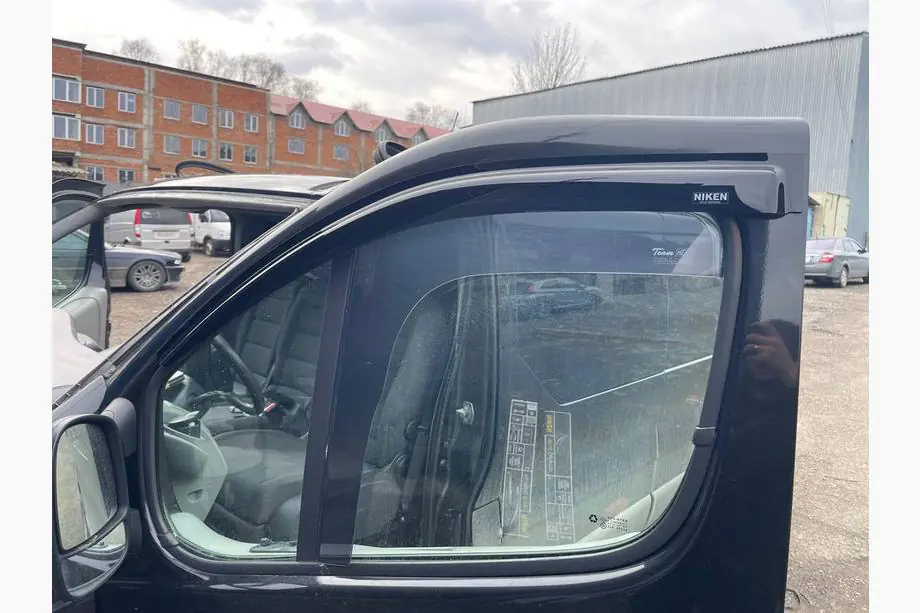 Opel Vivaro 2001–2015 Window Deflectors (2 pcs, Niken) Image