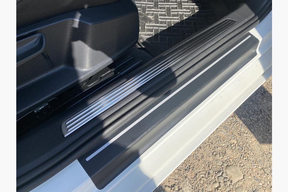 Volkswagen Passat B8 2015-2023 Carmos Stainless Steel Door Sill Protectors (4 pcs) Photo 2