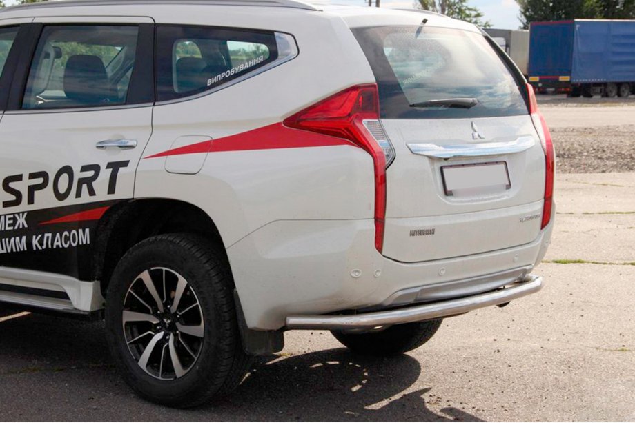 Mitsubishi Pajero Sport 2015- Rear Guard AK005 (Stainless Steel) Image