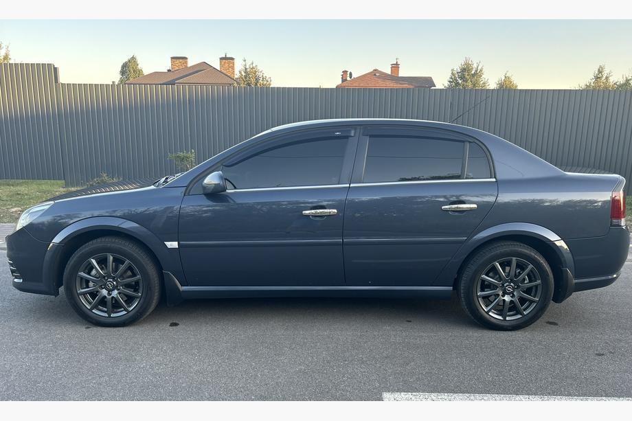 Opel Vectra C 2002-2008 Exterior window trim stainless steel (4 pcs) Carmos - Turkish Stainless Steel Image