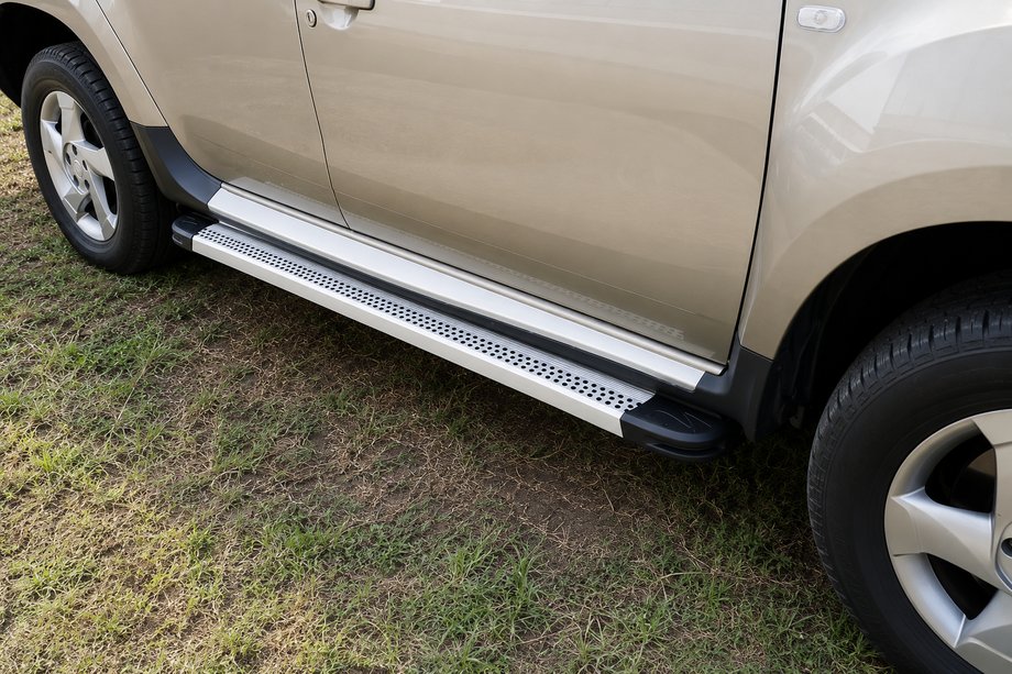 Dacia Duster 2008-2018 Side Steps Maya V2 (2 pcs, Aluminum) Image