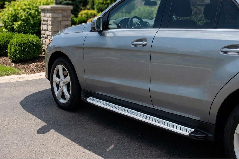 Mercedes GLE/ML class W166 2011-2018 Side Steps Maya V2 (2 pcs, Aluminum) Image