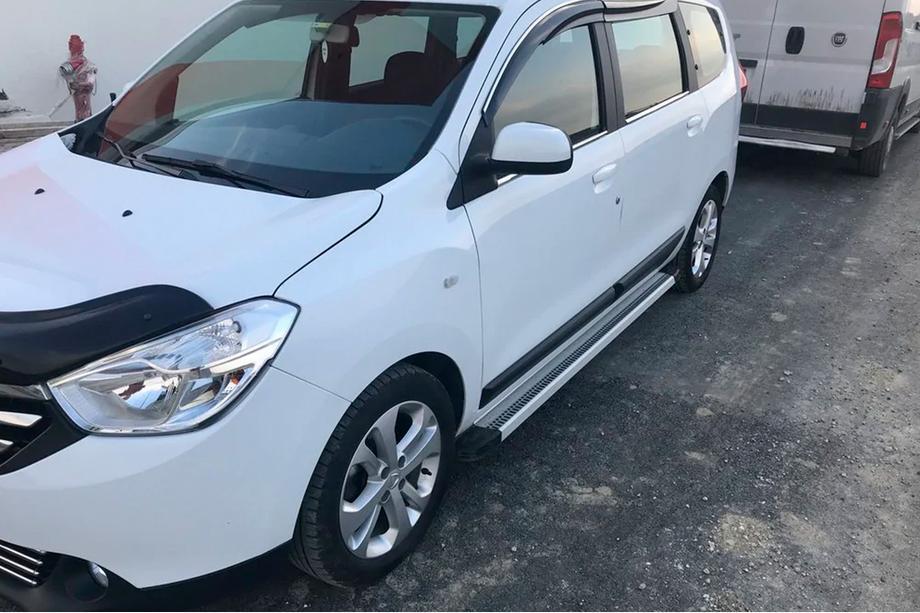 Renault Lodgy 2013-2022 Side Steps Maya V2 (2 pcs, Aluminum) Image