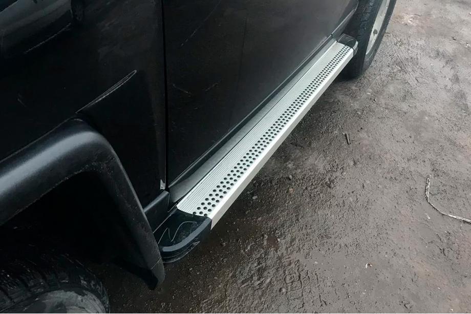 Toyota FJ Cruiser 2006-2022 Side Steps Maya V2 (2 pcs, Aluminum) Image