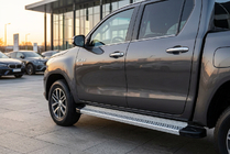 Toyota Hilux 2015- Side Steps Maya V2 (2 pcs, Aluminum) photo 1