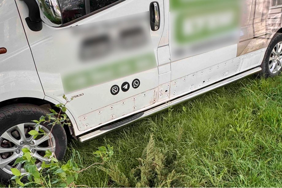Renault Trafic 2001–2015 Side Bars BB002 (2 pcs, Stainless Steel) 70 mm, short wheelbase Photo 3