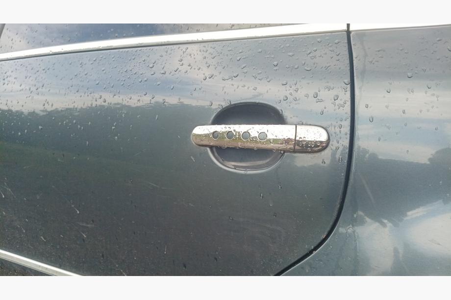 Skoda Octavia II A5 2006-2010 Chrome door handle covers with holes (4 pcs, stainless steel) Photo 5