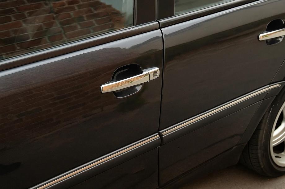 Mercedes C-class W202 1993-2001 Chrome Door Handle Covers (4 pcs, Stainless Steel) Image