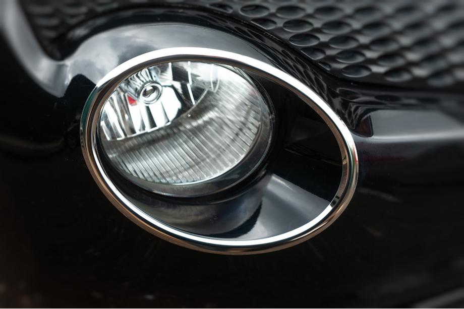 Nissan Juke 2010-2019 Front Headlight Covers (2 pcs, Stainless Steel) Image