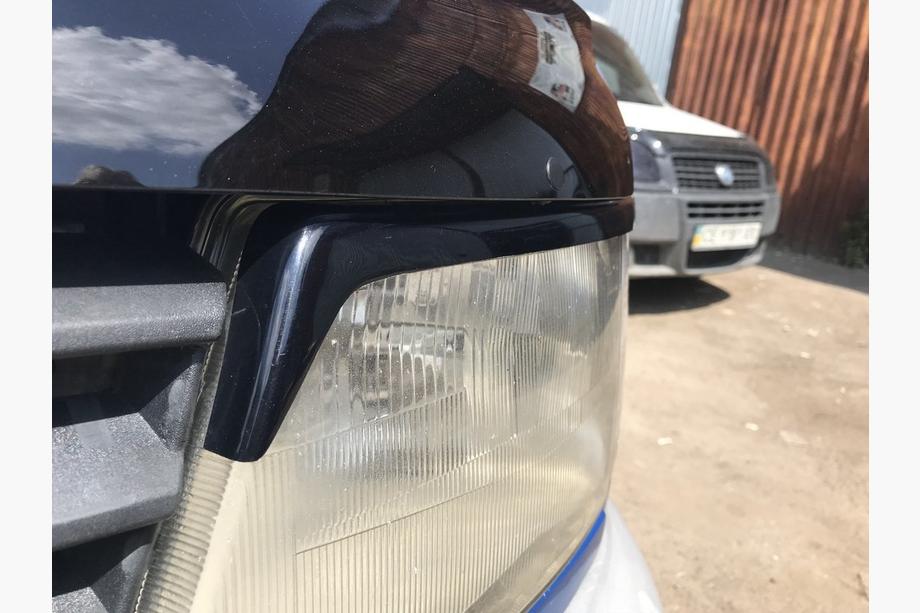 Mercedes Vito W638 1996-2003 Headlight eyebrows (black) Photo 5