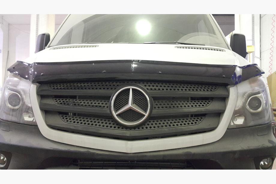 Mercedes Sprinter W906 2006–2018 Hood Deflector 2013+ (V1, EuroCap) Photo 8