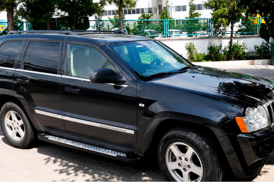 Jeep Grand Cherokee WK 2004-2010 Side Steps Allmond Grey (2 pcs, Aluminum) Image