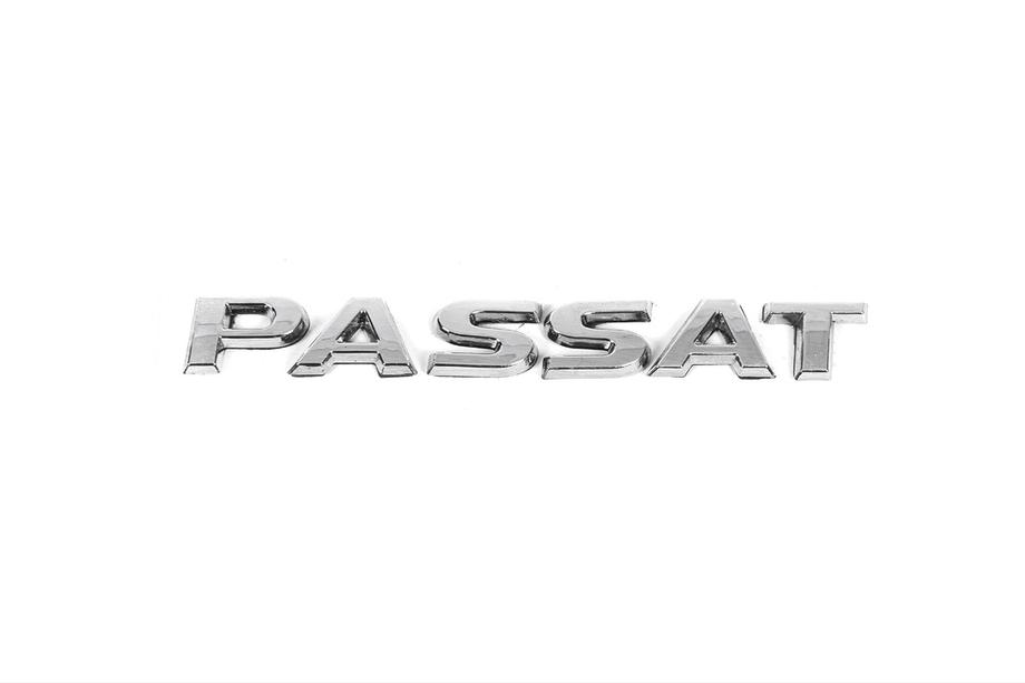 Volkswagen Passat B7 2012-2015 Passat emblem Image