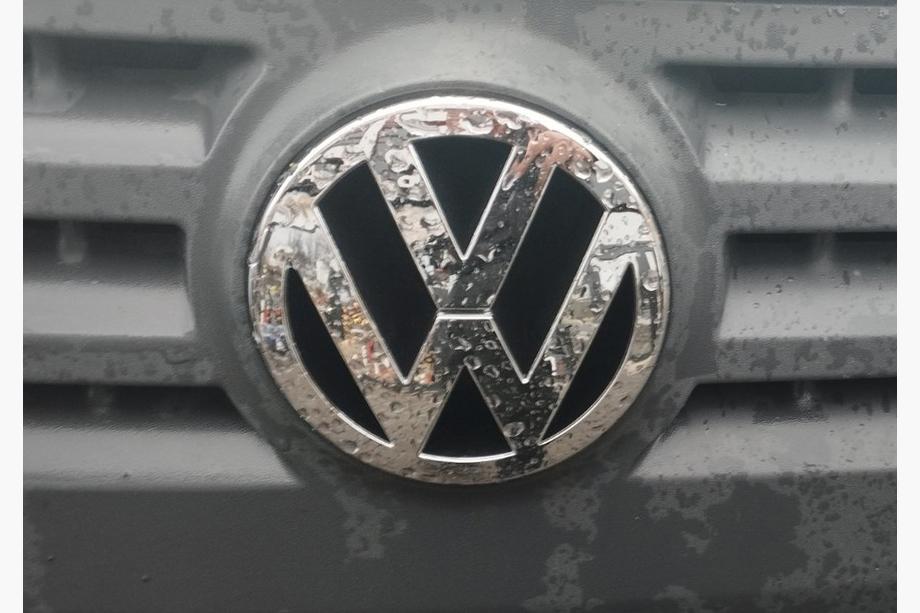 Volkswagen Passat B5 1997-2005 Front badge (2001-2005, OEM style) Image