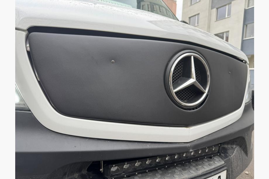 Mercedes Sprinter W906 2006–2018 Winter grille cover V1 (2013↗) Matte Photo 2