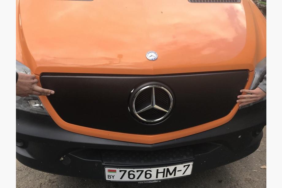 Mercedes Sprinter W906 2006–2018 Winter grille cover V1 (2013↗) Matte Photo 6